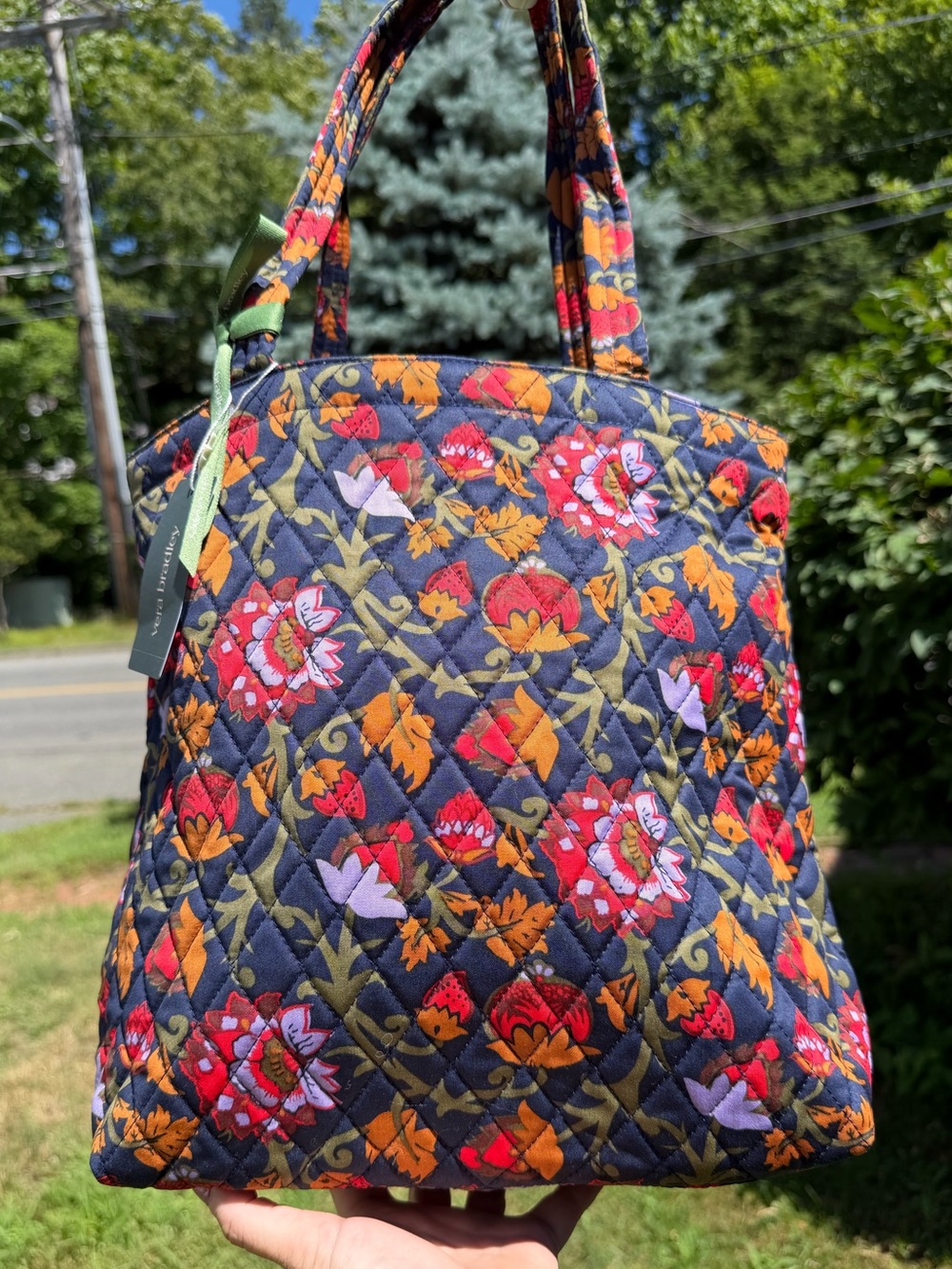 🍂 🍓🌼Vera Bradley Midnight Garden Vines Tote – New With Original Tags - Picture 1 of 6